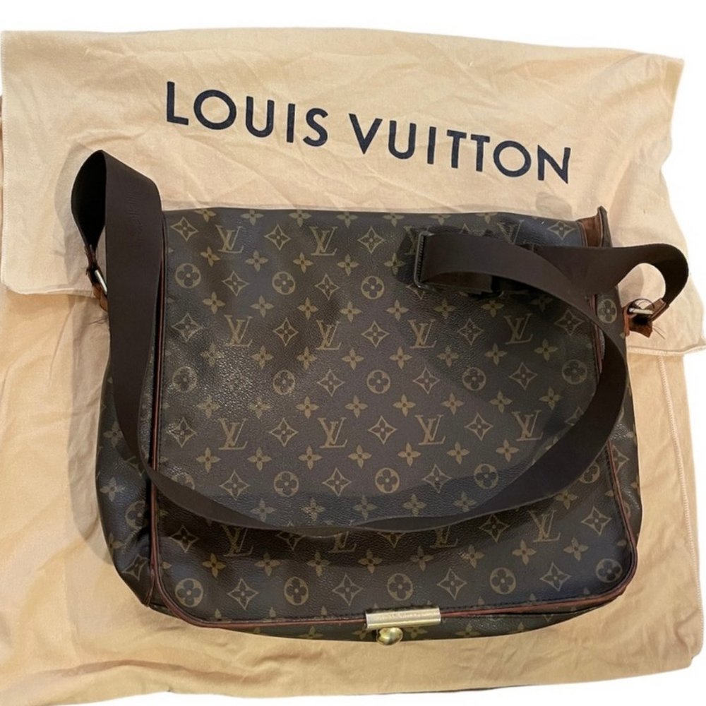 Authentic Louis Vuitton Monogram Crossbody